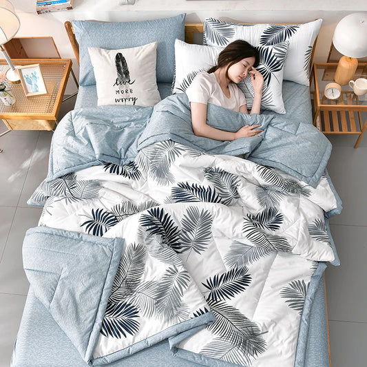 Fashion Skin-friendly Summer Cool Blanket Comfortable Lightweight Air Condition Comforter Machine Washable Quilt for Adults Kids