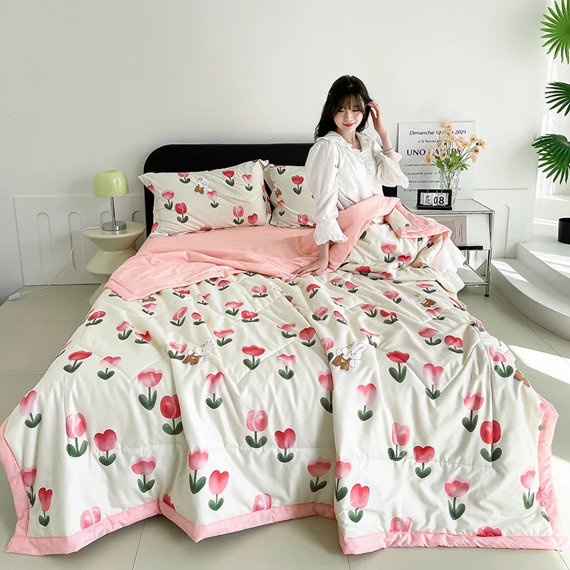 Fashion Skin-friendly Summer Cool Blanket Comfortable Lightweight Air Condition Comforter Machine Washable Quilt for Adults Kids