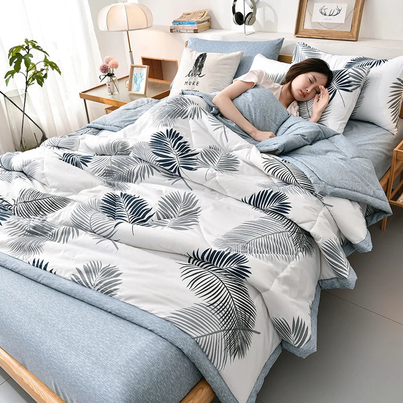 Fashion Skin-friendly Summer Cool Blanket Comfortable Lightweight Air Condition Comforter Machine Washable Quilt for Adults Kids